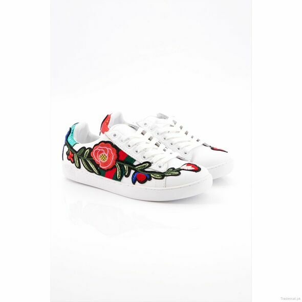 Gucci Women White Sneakers, Sneakers - Trademart.pk